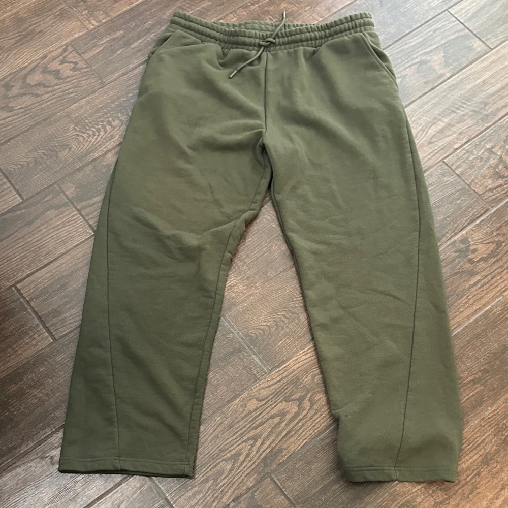 Forever 21 Men's Green Sweatpants